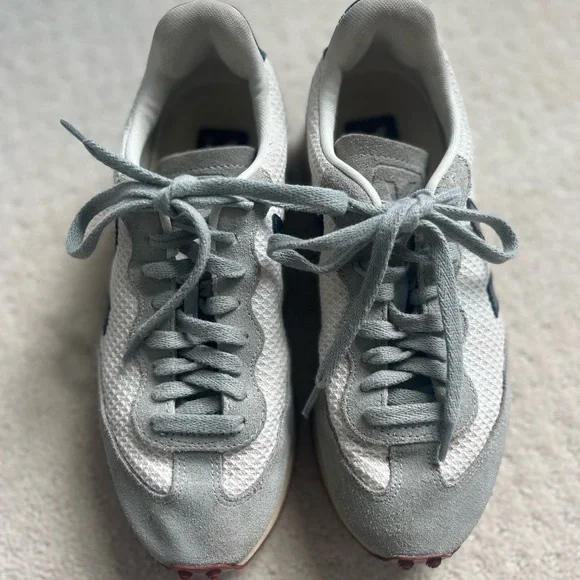 Veja Rio Branco womens Sneakers in Grey, Navy & Cream US 6 EUR 37 - Picture 2 of 7